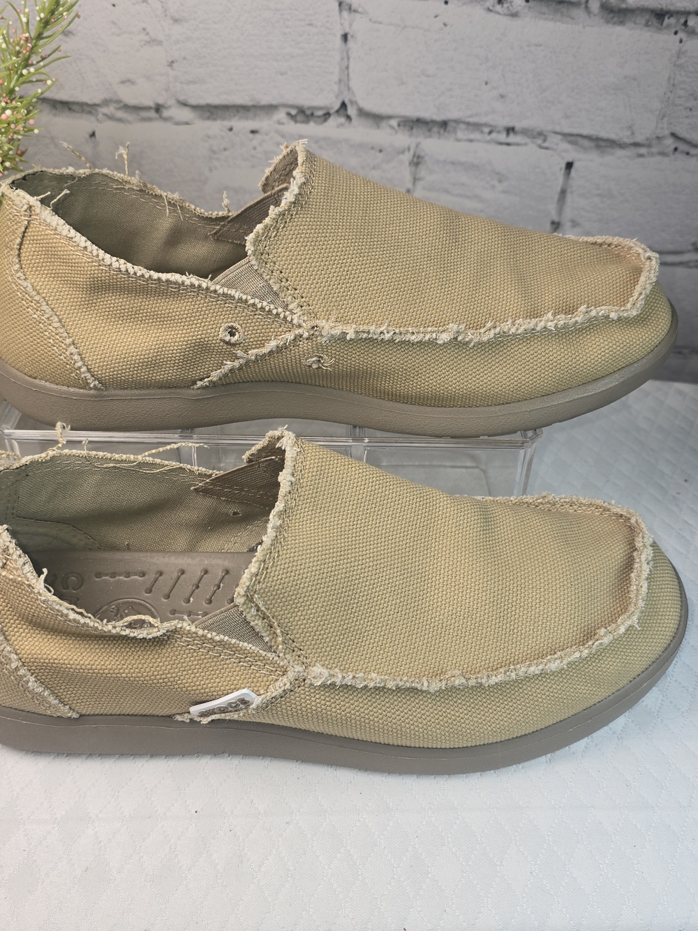 CROCS MENS SANTA CRUZ SLIP-ON LOAFERS KHAKI TAN CANVAS DISTRESSED CASUAL 9 - Picture 2 of 8